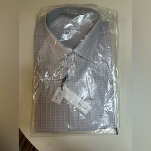 Men’s dress shirt. Calvin Klein stretch regular fit long sleeve. 16 1/2 34-35